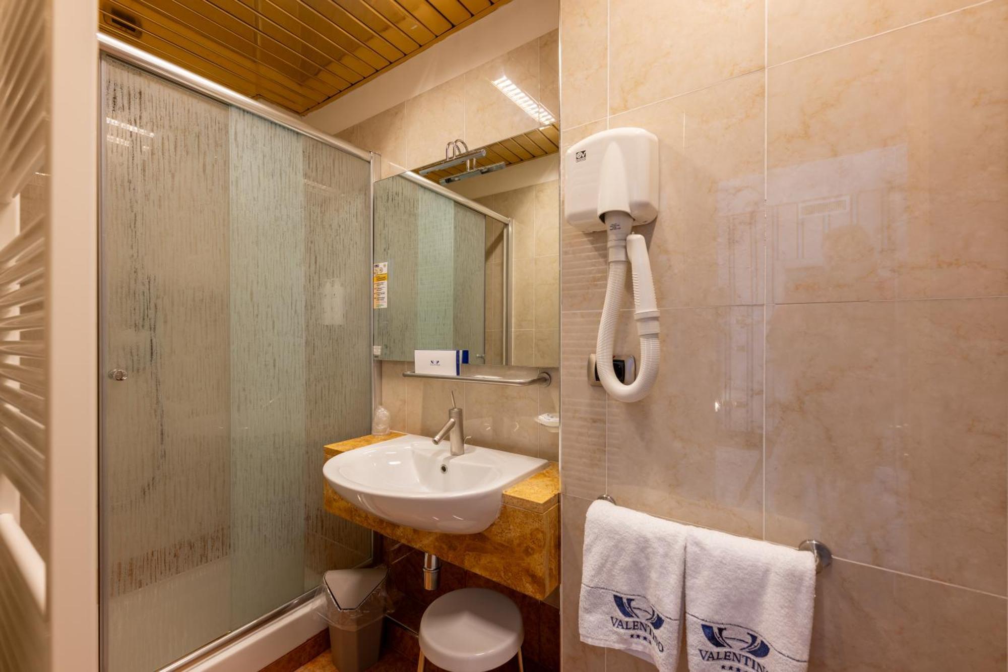 Hotel Valentino Terni Esterno foto