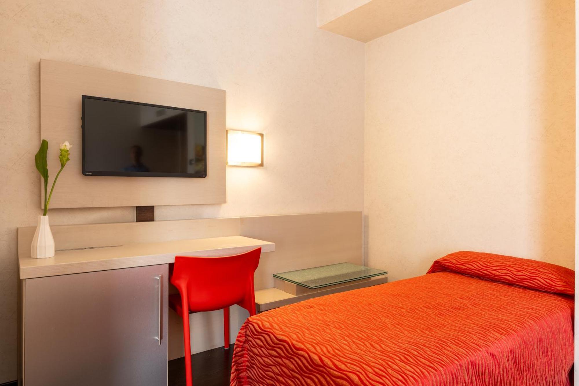 Hotel Valentino Terni Esterno foto