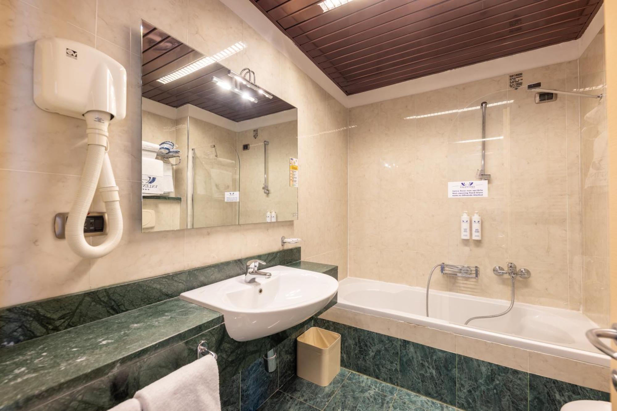 Hotel Valentino Terni Esterno foto
