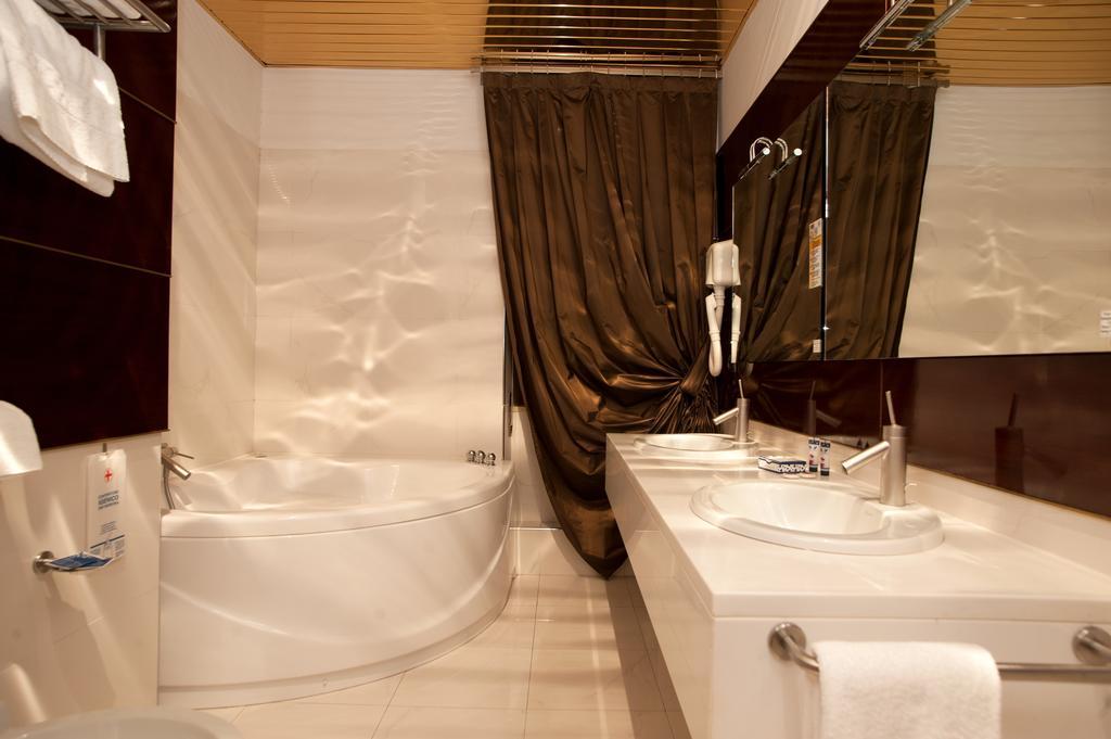Hotel Valentino Terni Esterno foto